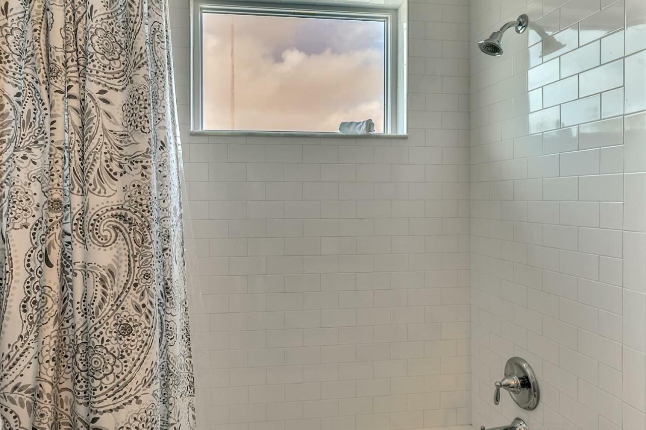 New 3/2 Duplex Minutes From Heart Of Tampa -Unit B Exterior foto